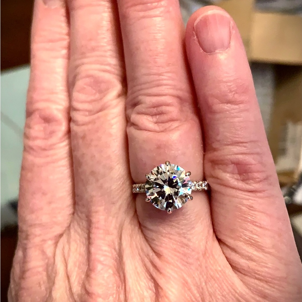 🌺Sterling Silver CZ Solitaire Ring